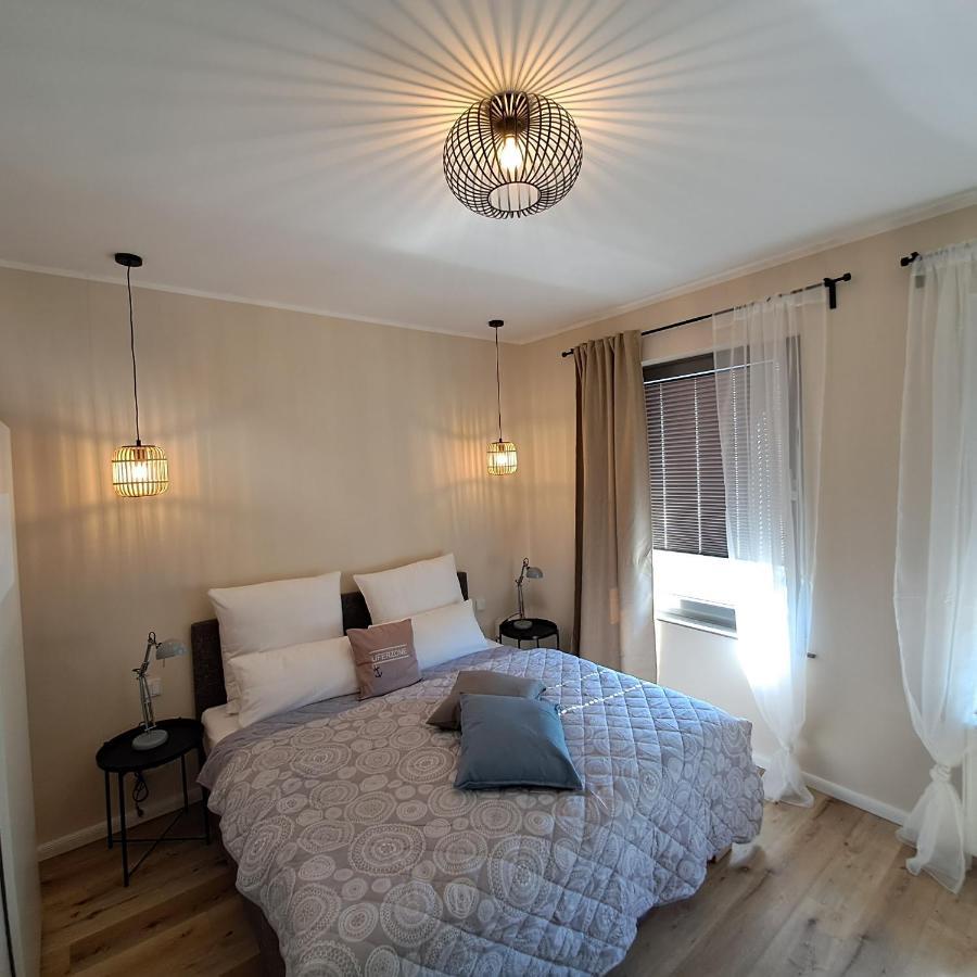 Hotel-Ferienwohnungen Cafe Maarblick Schalkenmehren Exteriör bild
