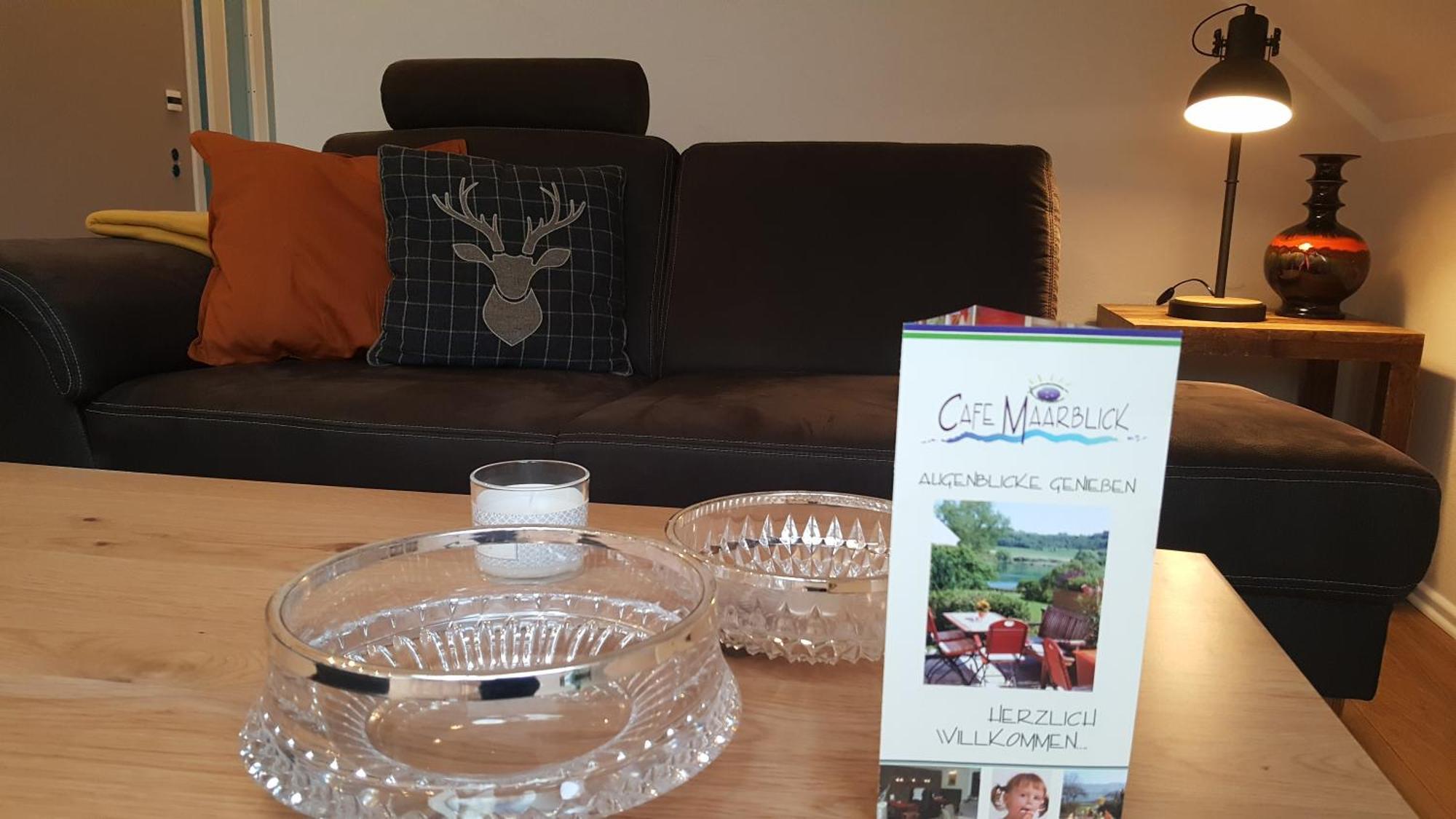 Hotel-Ferienwohnungen Cafe Maarblick Schalkenmehren Exteriör bild